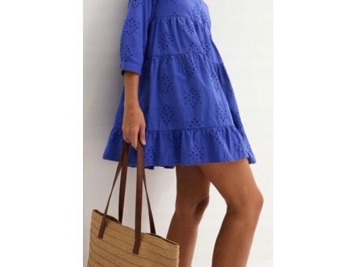 B.P.C szafirowa sukienka z ażurowym haftem r.42