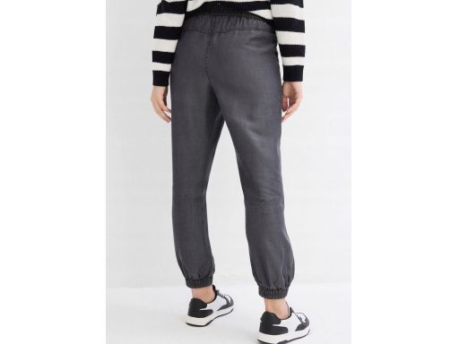 B.P.C szare jeansowe spodnie z lyocellu 50.