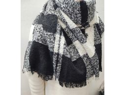 B.P.C duży szalik czarno- biały ciepły XXL