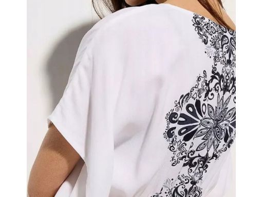 B.P.C sukienka tunika plażowa biała z nadrukiem 52/54.