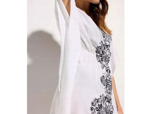 B.P.C sukienka tunika plażowa biała z nadrukiem 52/54.