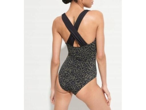 B.P.C modelujący stylowy kostium kąpielowy w cętki r.48