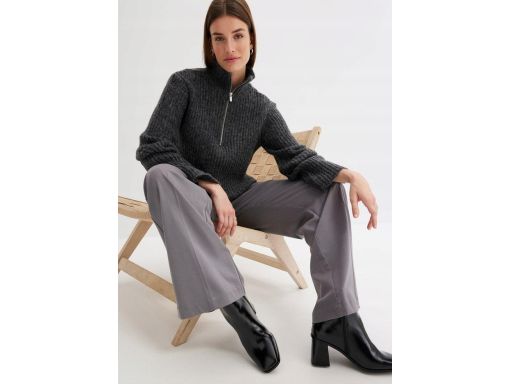 B.P.C sweter antracytowy z zamkiem i domieszką wełny r.44/46