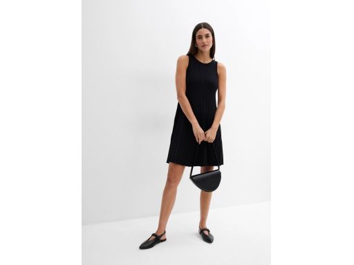 B.P.C dzianinowa sukienka czarna trapezowa 44/46.
