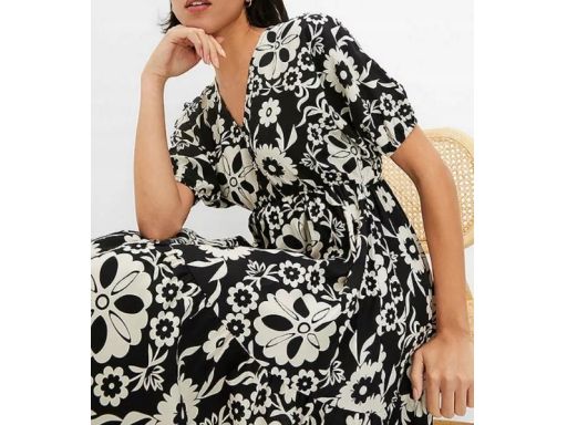 B.P.C czarna sukienka w beżowe kwiaty ^38