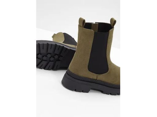 B.P.C oliwkowe botki damskie na grubej podeszwie r.41