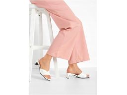 B.P.C klapki na obcasie białe ^40