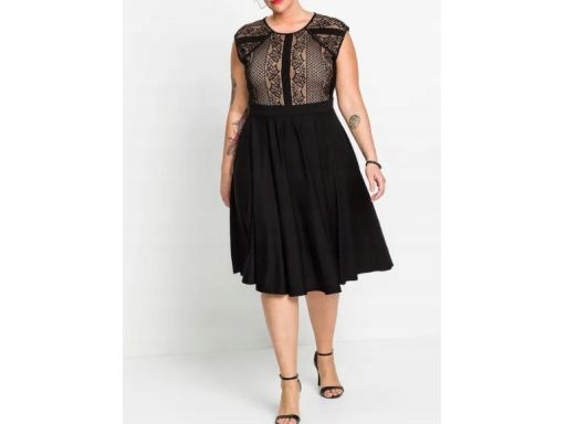 B.P.C sukienka rozkloszowana czarna z koronkową wstawką 44/46.