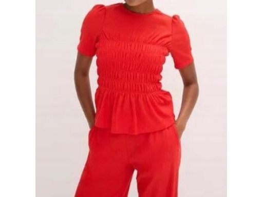 B.P.C bluzka czerwona z marszczeniami 52/54.