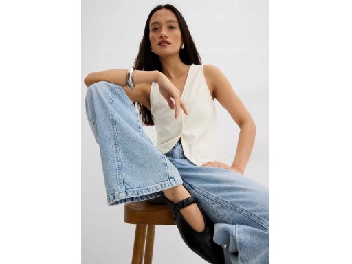 B.P.C kamizelka śmietankowa w serek 40.