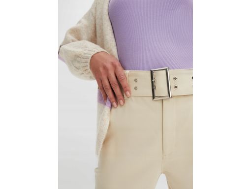 B.P.C spodnie beżowe z paskiem ze stretchem 42.