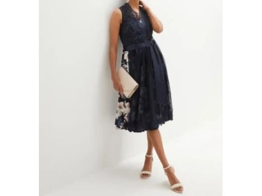 B.P.C. sukienka ludowa z fartuszkiem 42.