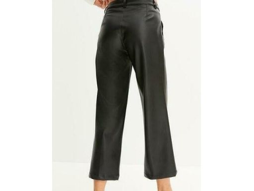 B.P.C czarne spodnie kuloty sztuczna skóra ^38