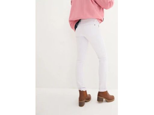 B.P.C jeansy damskie białe ze stretchem 50.