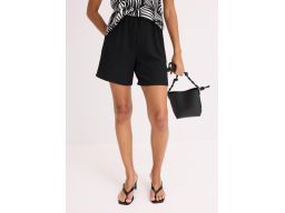 B.P.C damskie szorty czarne z krepy 40/42.