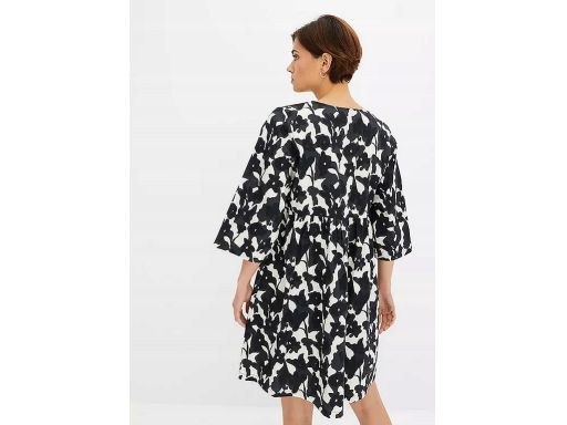B.P.C sukienka czarno-biała z nadrukiem r.48