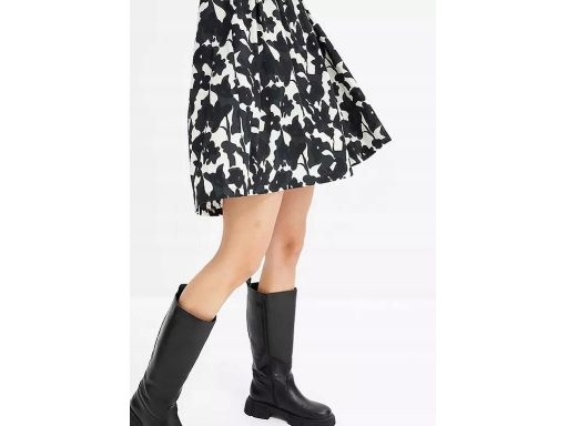 B.P.C sukienka czarno-biała z nadrukiem r.48