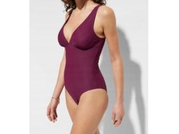 B.P.C kostium jednoczęściowy jagodowy z marszczeniami 42.