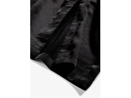 B.P.C czarne spodnie satynowe z rozcięciem ^44