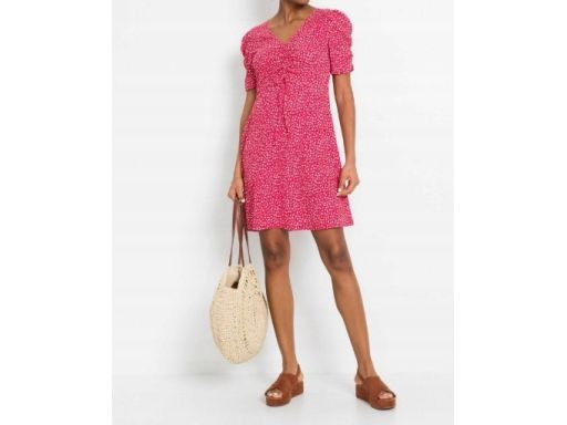 B.P.C czerwona sukienka w drobne kwiatuszki krepowana r.40/42