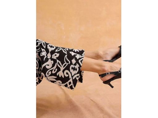 B.P.C kombinezon czarny w białe wzory ^44