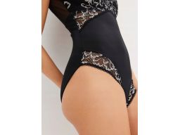 B.P.C. body czarne z koronką bez fiszbin z lureksową koronką 48/50.