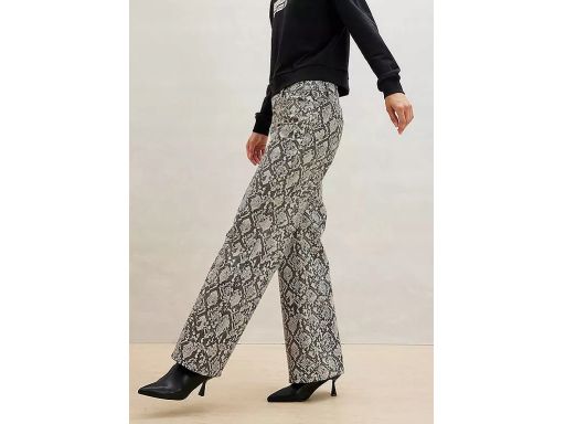 B.P.C spodnie z eko skóry wzór skóra węża ^34