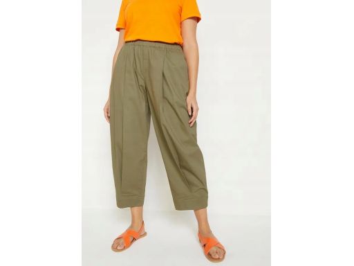 B.P.C wygodne spodnie twillowe bawełniane zielone khaki ^56