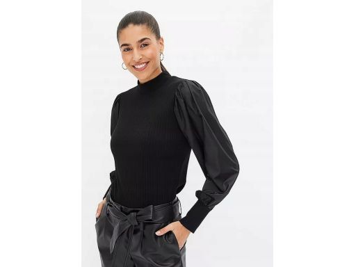 B.P.C bluzka czarna prążkowana z satynowymi bufiastymi rękawami ^44/46