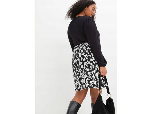 B.P.C czarna sukienka z nadrukowaną dolną częścią ^36/38