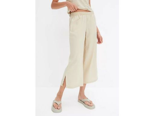 B.P.C beżowe kuloty spodnie 3/4 damskie z lyocellu 40.