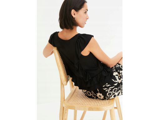 B.P.C czarna bluzka t-shirt z falbanami ^48/50