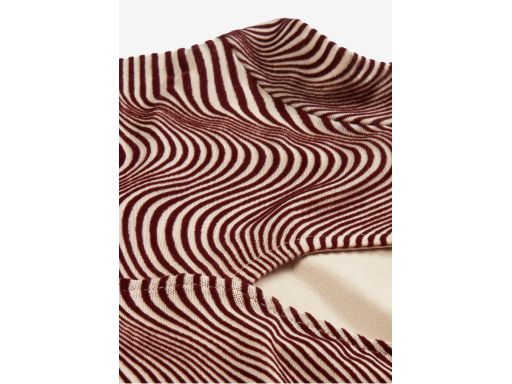 B.P.C ołówkowa sukienka z aksamitnym wzorem 40/42.