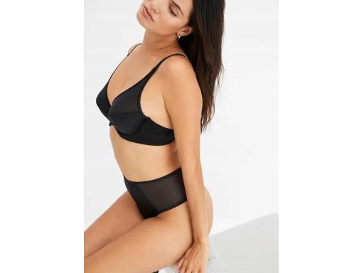 B.P.C biustonosz miękki na fiszbinie czarny z siateczką 85D.