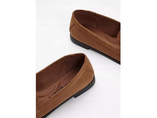 B.P.C półbuty damskie loafersy brązowe z eko zamszu 40.