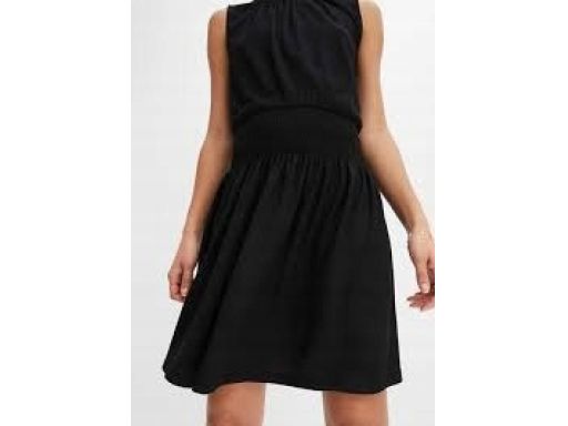 B.P.C czarna sukienka krepowana r.40/42