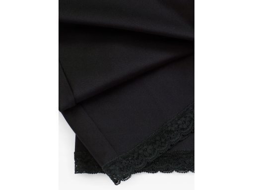 B.P.C legginsy rybaczki 3/4 czarne koronką r.52/54