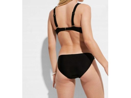 B.P.C czarne bikini z figami 40.