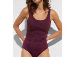 B.P.C kostium jednoczęściowy z zaszewkami bordowy r.46