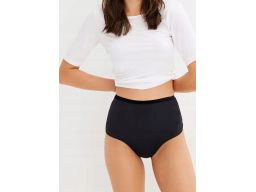 B.P.C stringi shape czarne z aksamitem średni stopień modelowania r.44