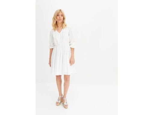 B.P.C biała sukienka z ażurowym haftem r.40