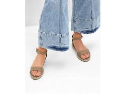 B.P.C sandały espadryle beżowe z dżetami 41.