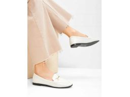 B.P.C mokasyny damskie loafersy piaskowe 40.