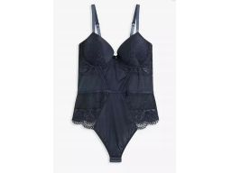 B.P.C body ze stringami usztywniane miseczki z fiszbinami 95B.