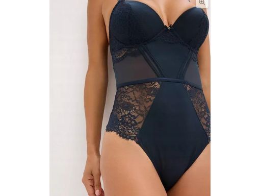 B.P.C body ze stringami usztywniane miseczki z fiszbinami r.80B