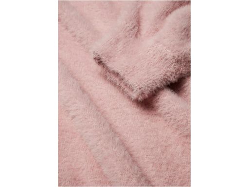 B.P.C sweter