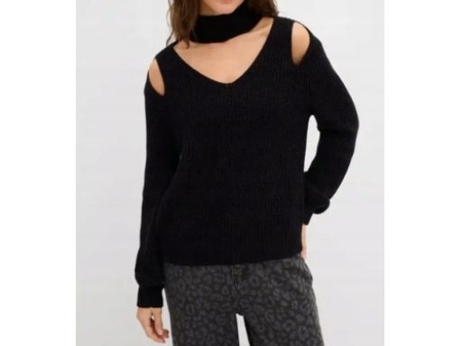 B.P.C sweter czarny z wycięciami 44/46.