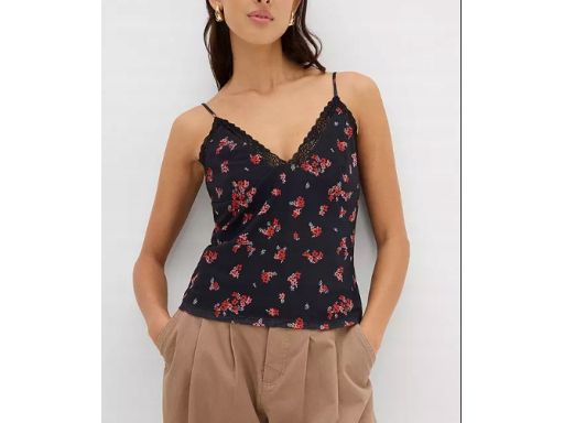 B.P.C top siateczkowy czarny w kiwaty r.48/50