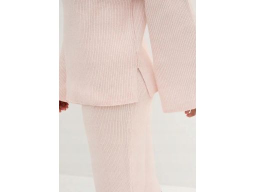 B.P.C sweter dzianinowy jasnoróżowy r.48/50