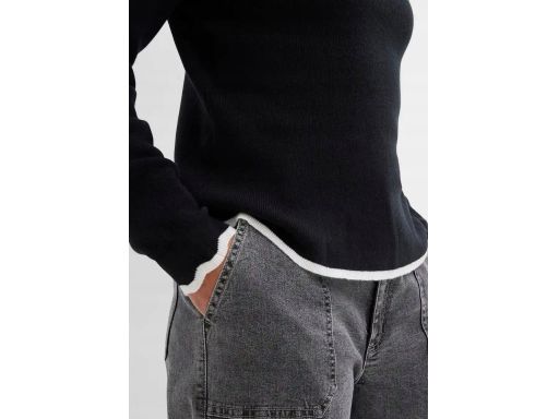 B.P.C sweter czarny z białą lamówką r.36/38